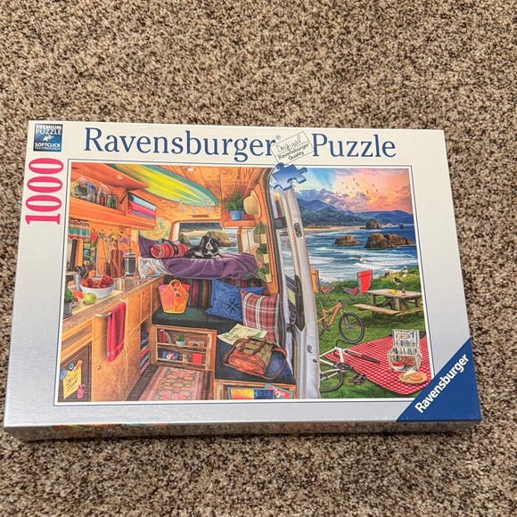 NWT RAVENSBURGER 1000 piece puzzle - Picture 1 of 2